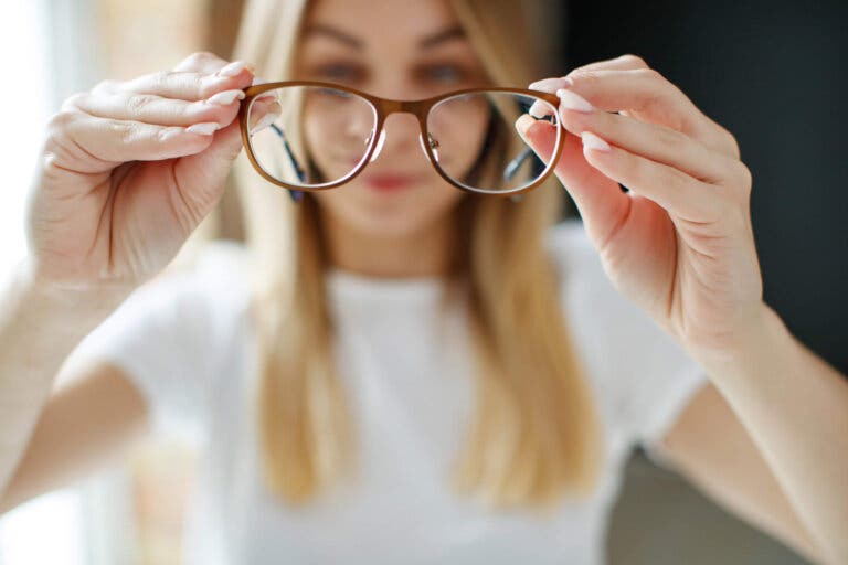 ¿Qué son las dioptrías? ¿Cómo se miden?