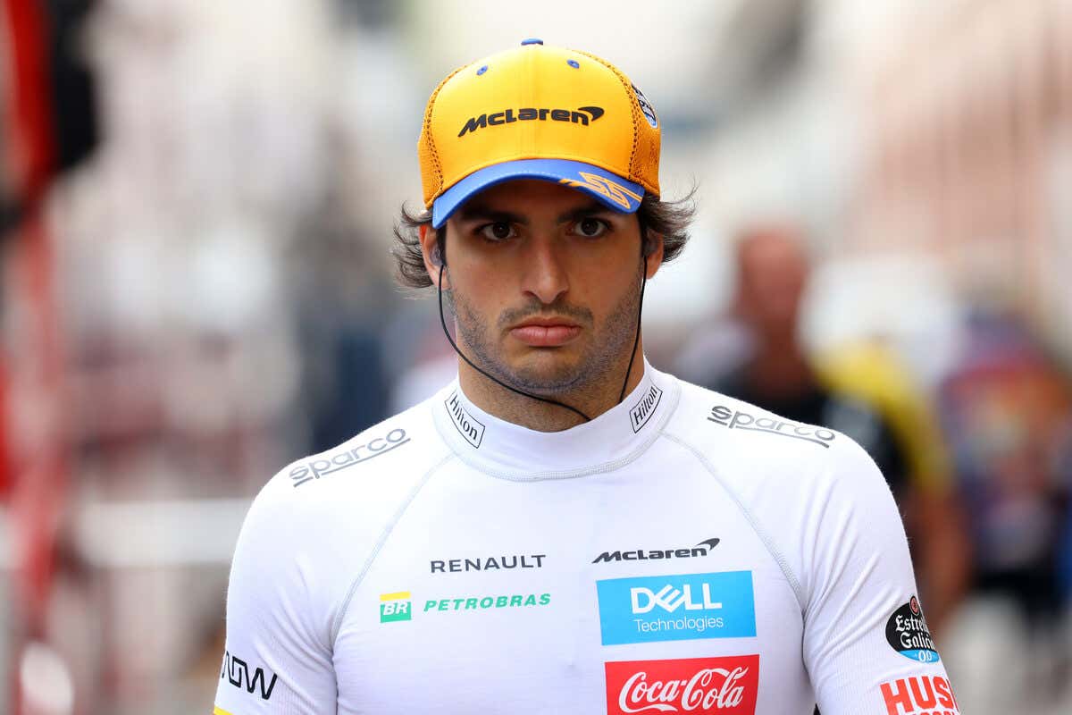 Le pilote de F1 Carlos Sainz a donné des détails sur sa formation.