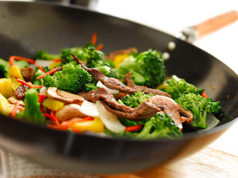 Pasos, trucos y errores que se deben evitar al cocinar en wok
