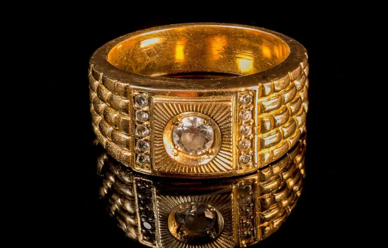 Importante lección de Platón con la historia del anillo de Giges