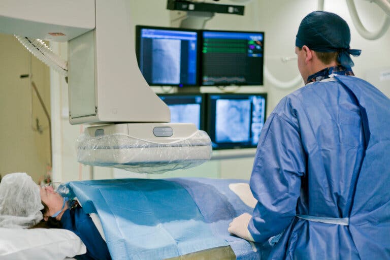 ¿Para qué es un cateterismo cardiaco y cómo se realiza?