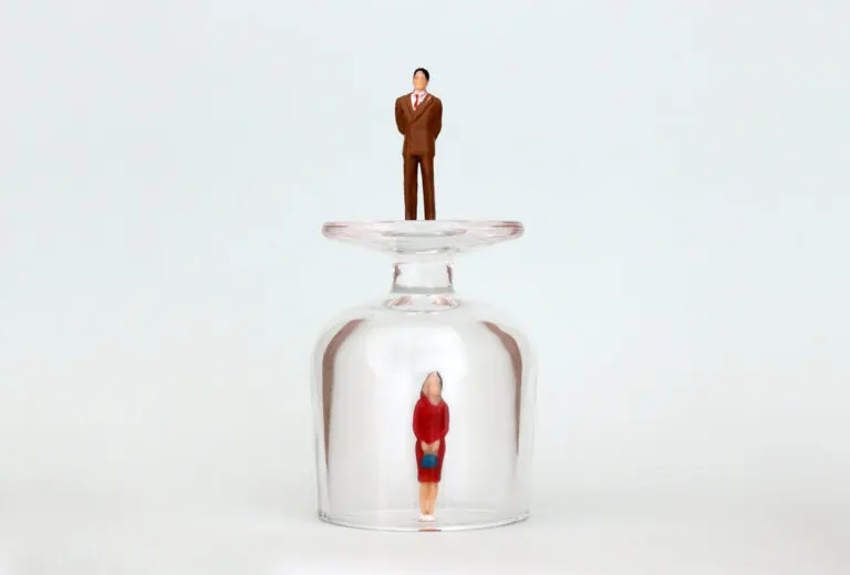 ¿Qué es el techo de cristal y por qué debemos solucionarlo?