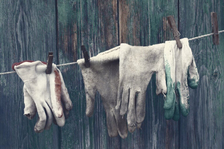 Cómo lavar los guantes de jardinería