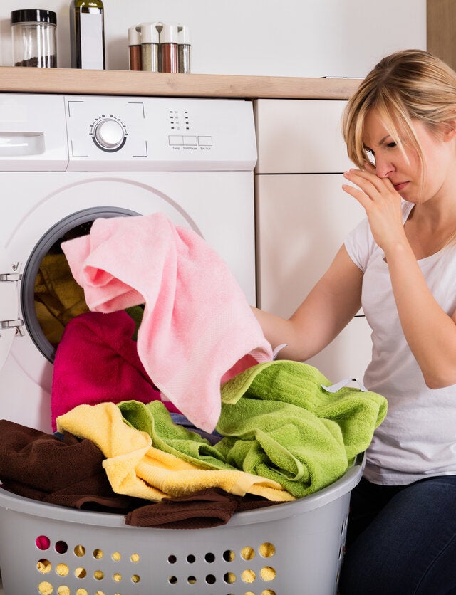Engañoso Leia A nueve Cómo quitar el olor a humedad de las toallas? - Mejor con Salud