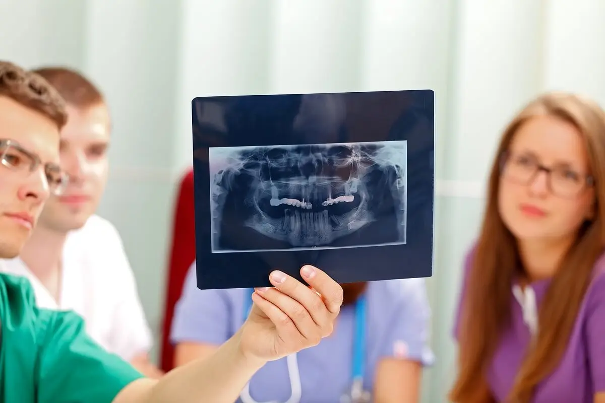 ¿Qué es el prognatismo mandibular?