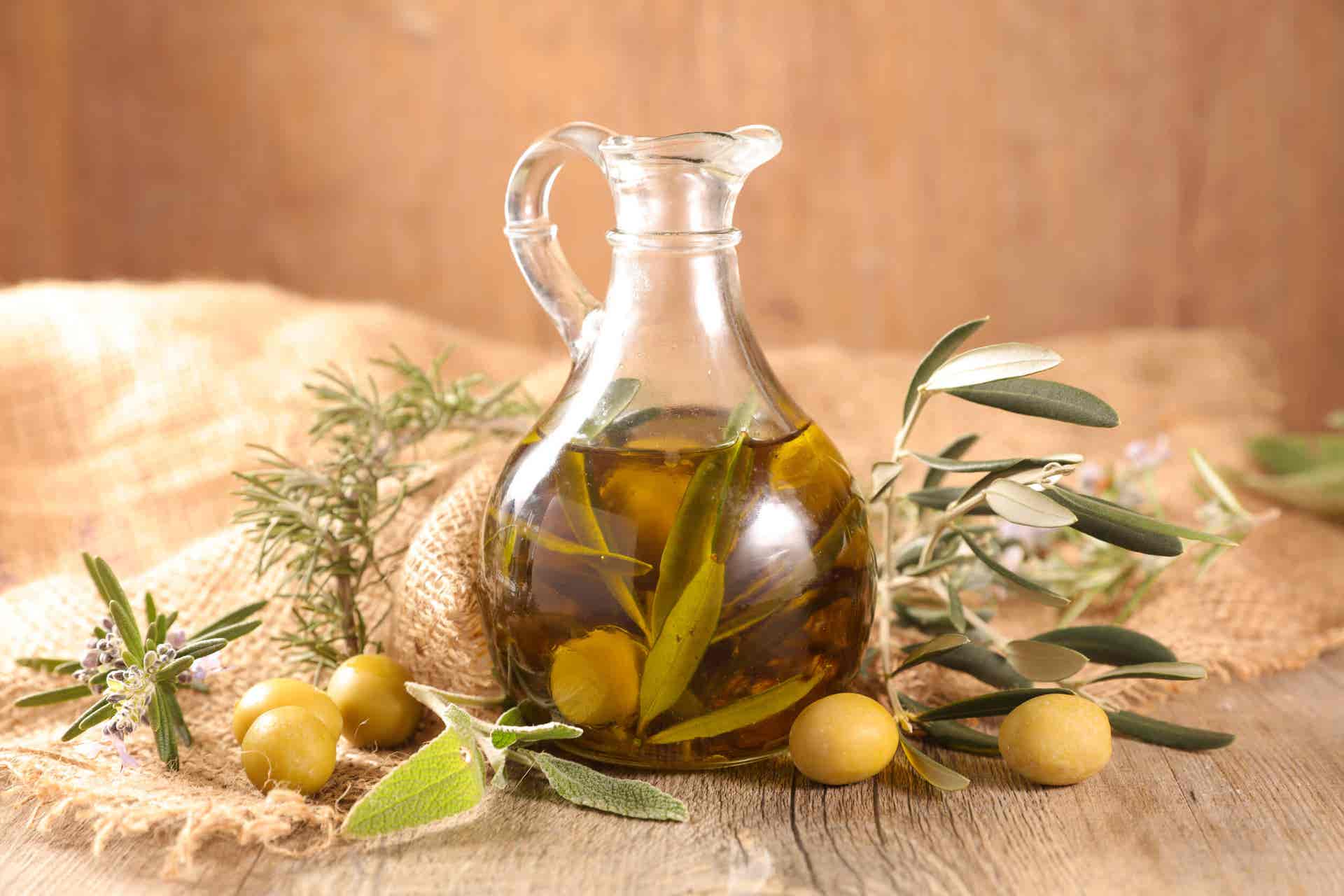 Aceite de oliva en rama o sin filtrar: usos y recomendaciones