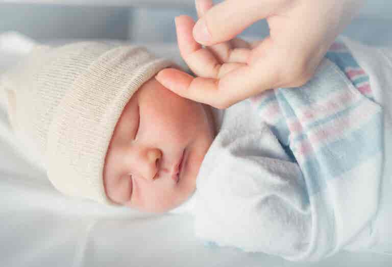 9 consejos para mantener a tu bebé abrigado en las noches frías