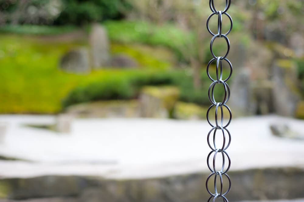 Regnkjeder i en hage