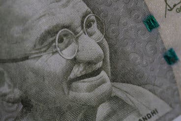 Mahatma Gandhi: "Vive como si fueras a morir mañana; aprende como si el mundo fuera a durar para siempre"