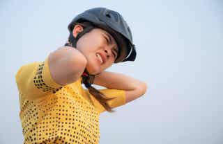 Cómo evitar el dolor de cuello cuando montas en bicicleta