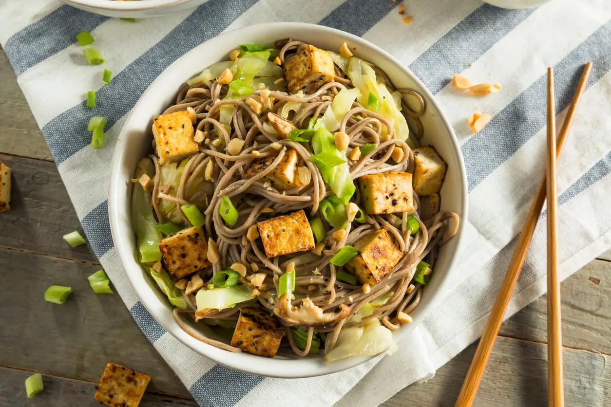 Leckere vegane Rezepte - Tofu-Salat