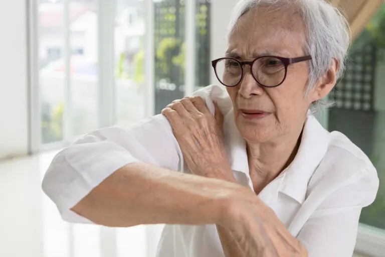 13 posibles causas del hormigueo en el cuerpo