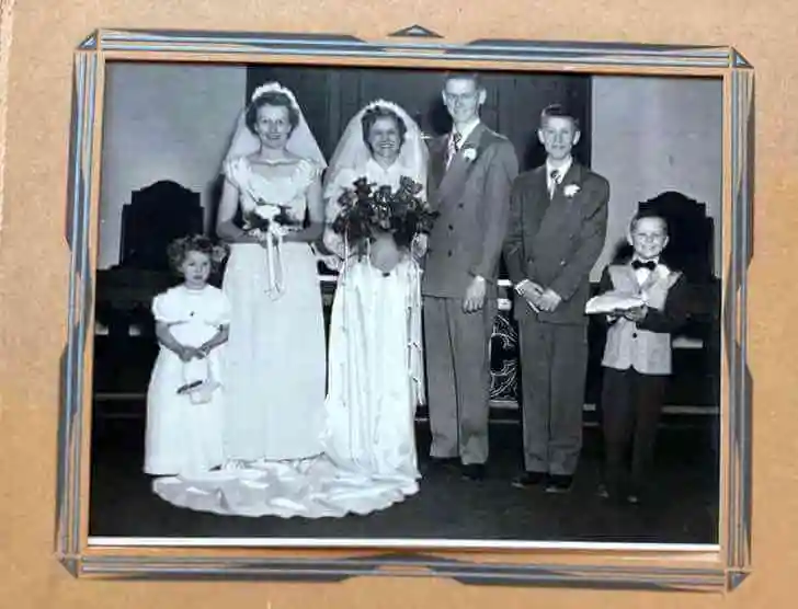Le mariage de grand-père et de son mari.