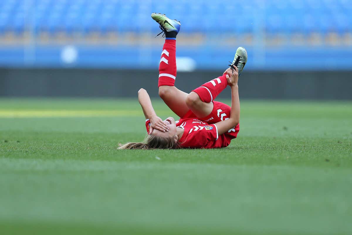 Las lesiones en el fútbol femenino suelen darse en las extremidades inferiores.