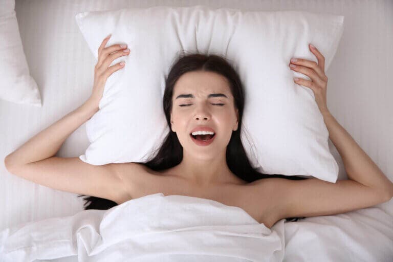¿Se puede utilizar el vibrador en el sexo oral?