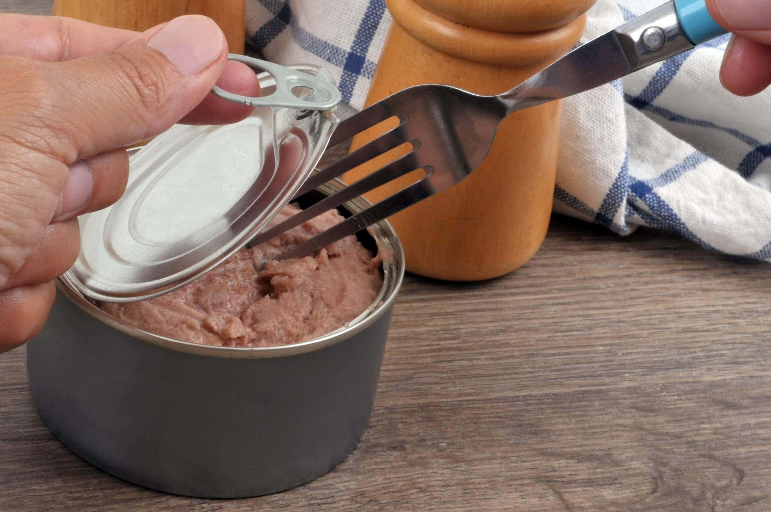 8 αντικείμενα που δεν πρέπει ποτέ να βάζετε στο φούρνο μικροκυμάτων