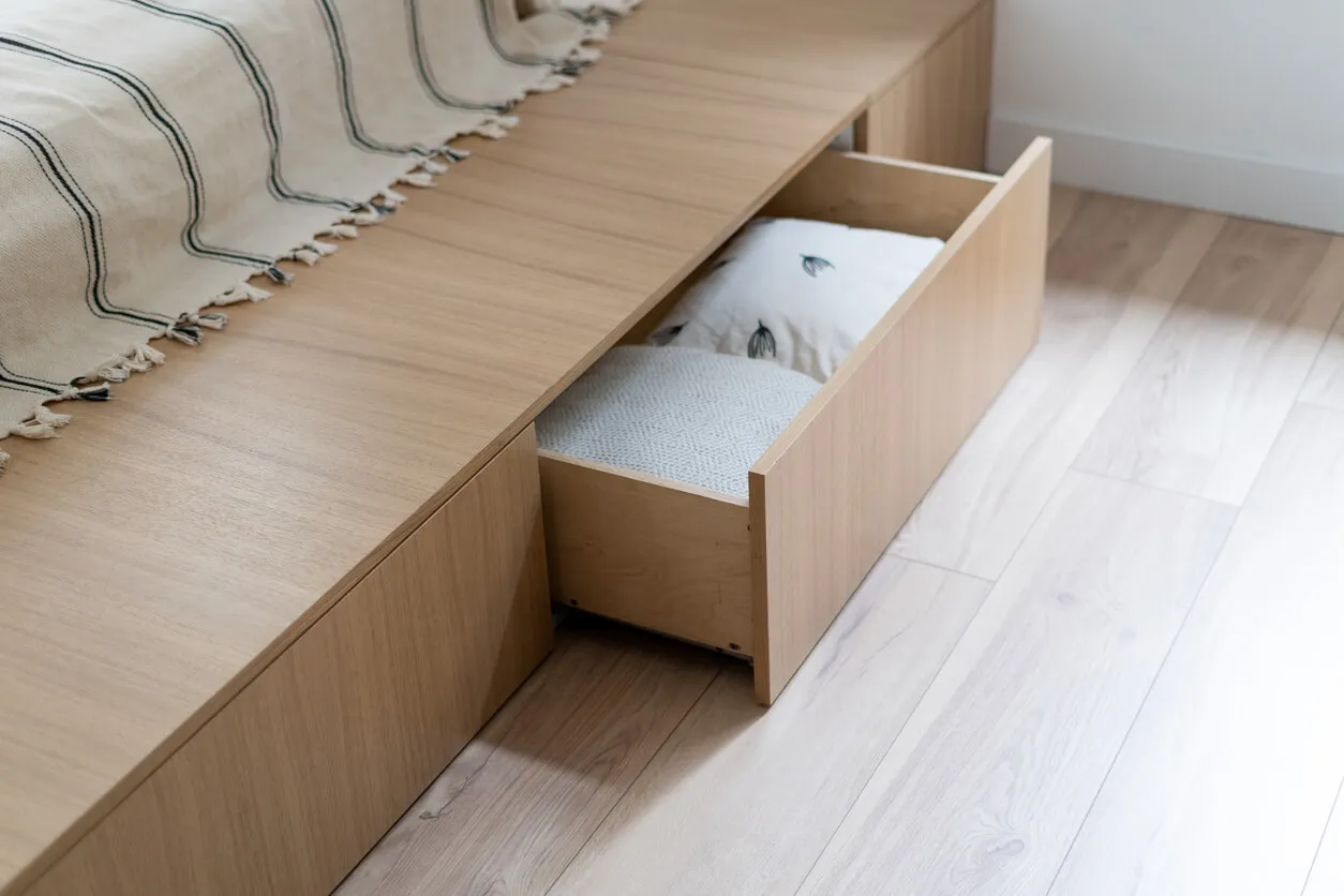 Bed met ladekast
