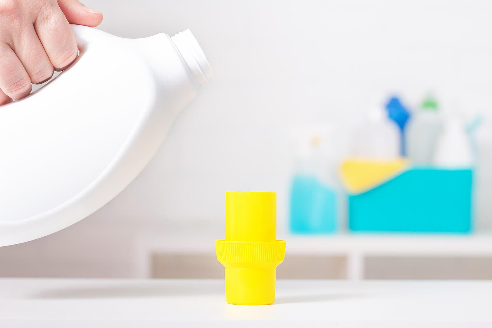 Manipulation sûre de l'eau de Javel à la maison