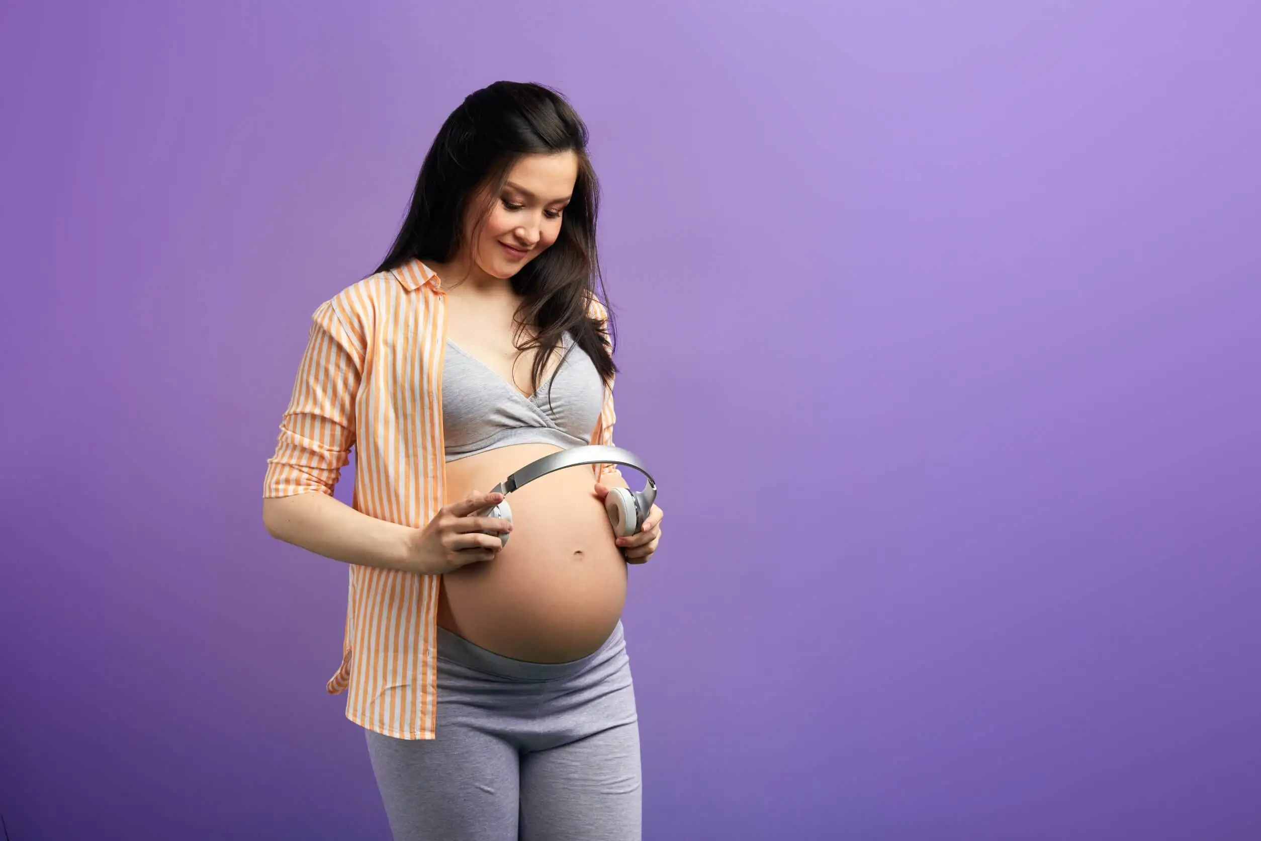 La música para el bebé en el vientre puede ayudarlo