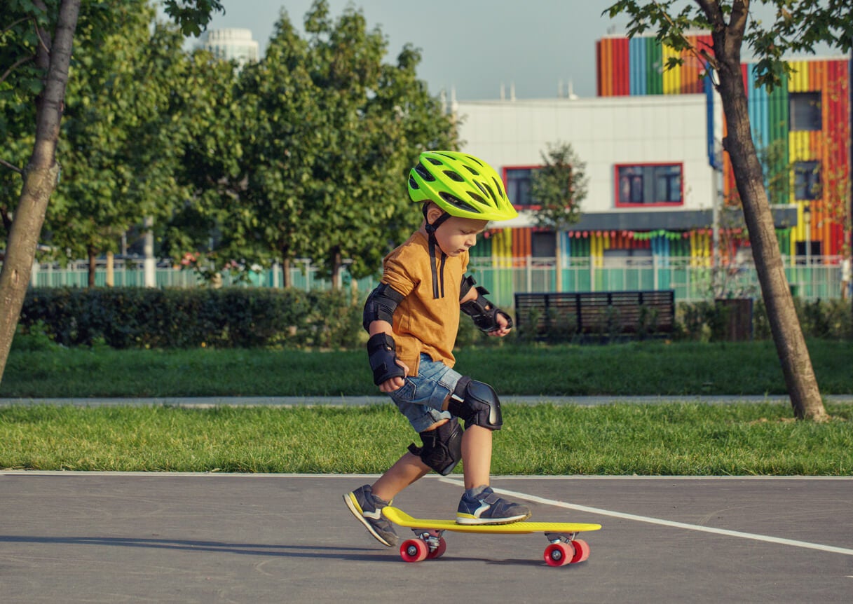 Patineta o skate para niños: todo sobre su seguridad - Mejor con Salud