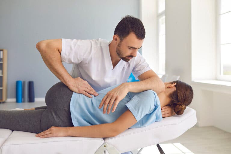 ¿Qué es la osteopatía y cuándo se recomienda?