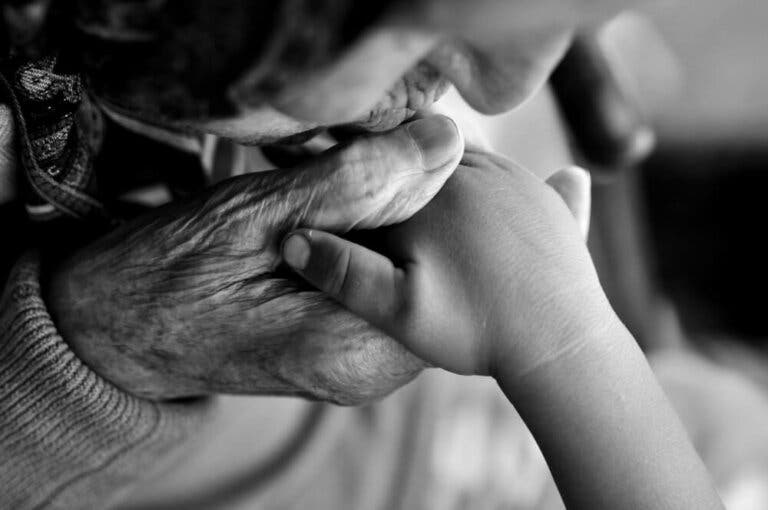 Mi padre optó por irse, mi abuelo se quedó hasta el final de sus días conmigo