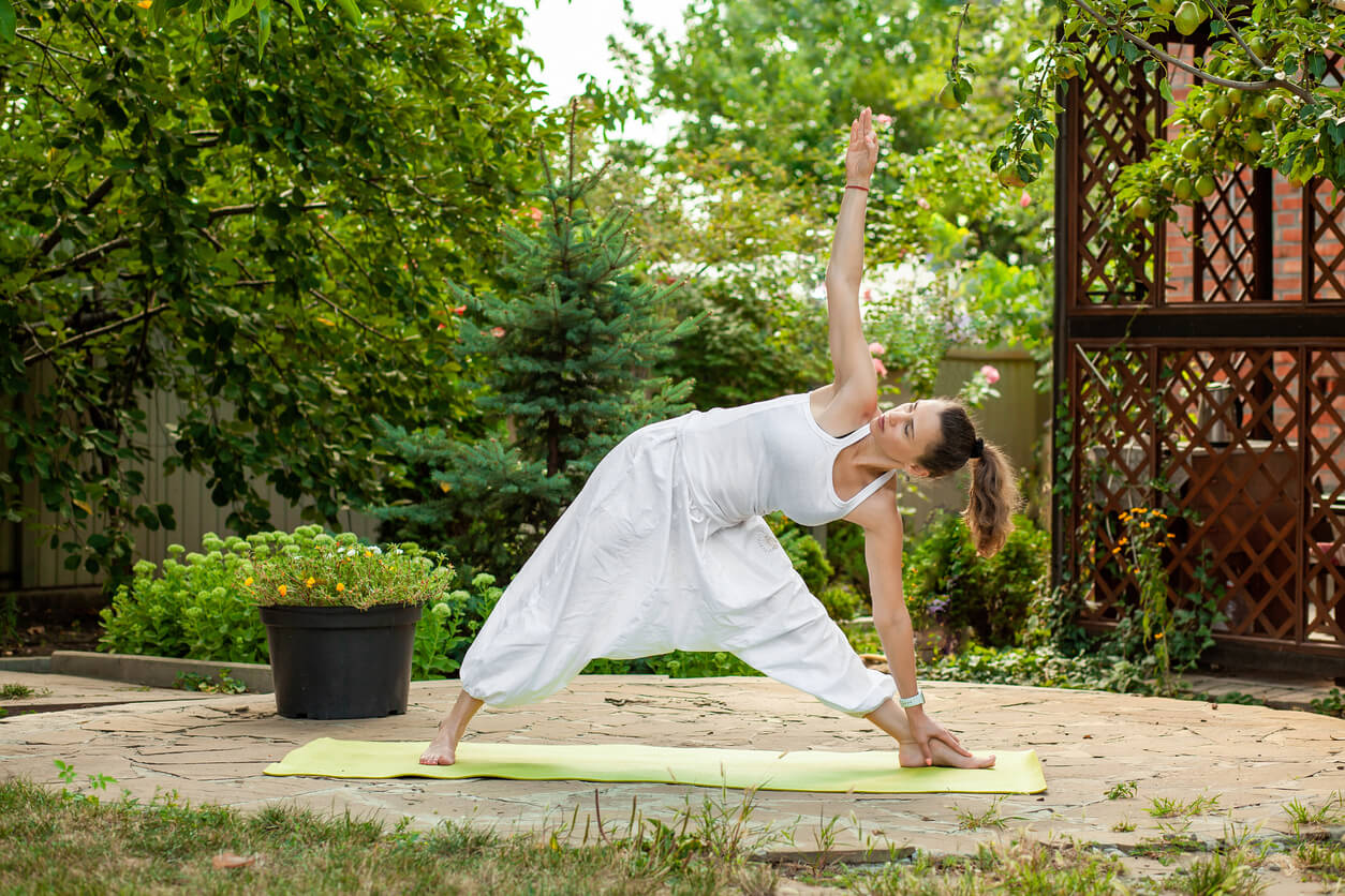 йога пози за по-гъвкави бедра