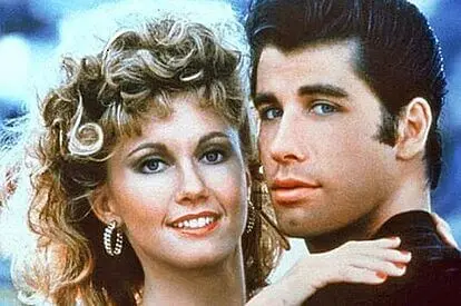La actriz junto a Jhon Travolta.