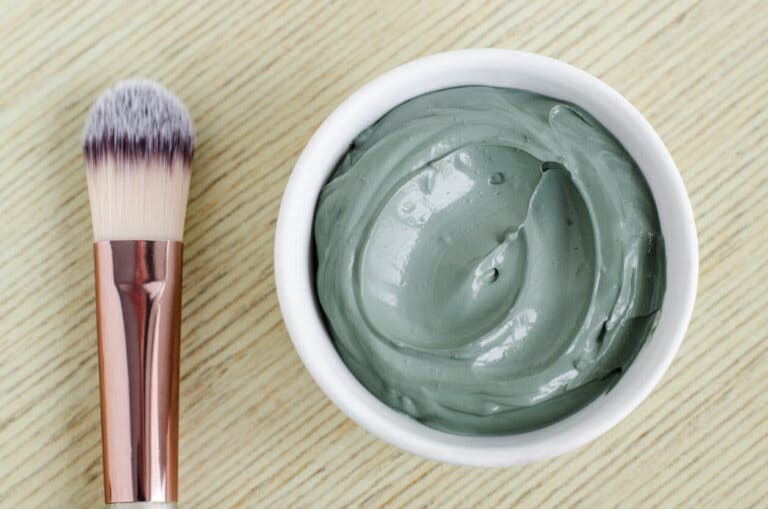 Arcilla de bentonita: 9 usos para la salud y belleza del cuerpo