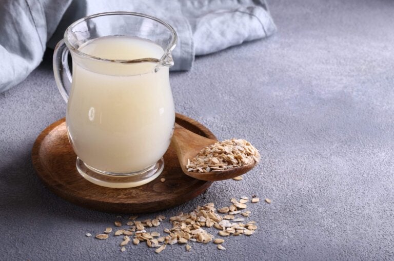 Cómo preparar leche de avena: receta y beneficios
