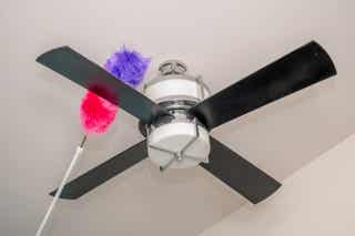 4 pasos para limpiar los ventiladores de techo