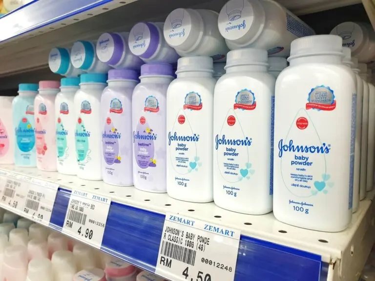 Esta es la razón por la que Johnson & Johnson dejará de vender su talco para bebés
