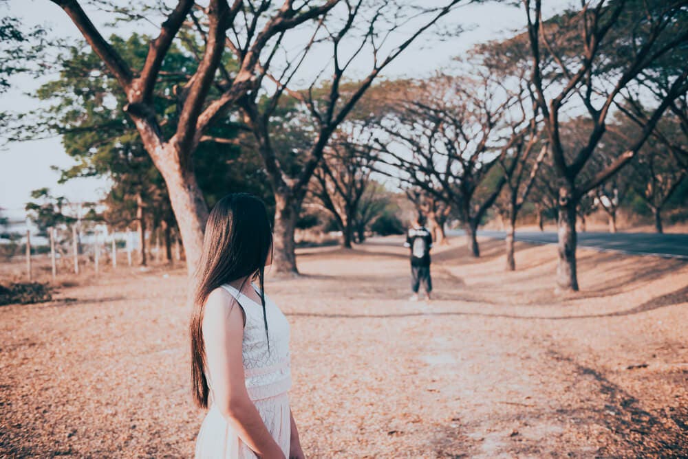 Couple qui s'aime mais qui a des rêves différents.