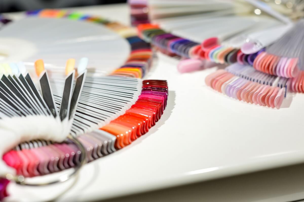 ¿Qué son las uñas 'press-on'?