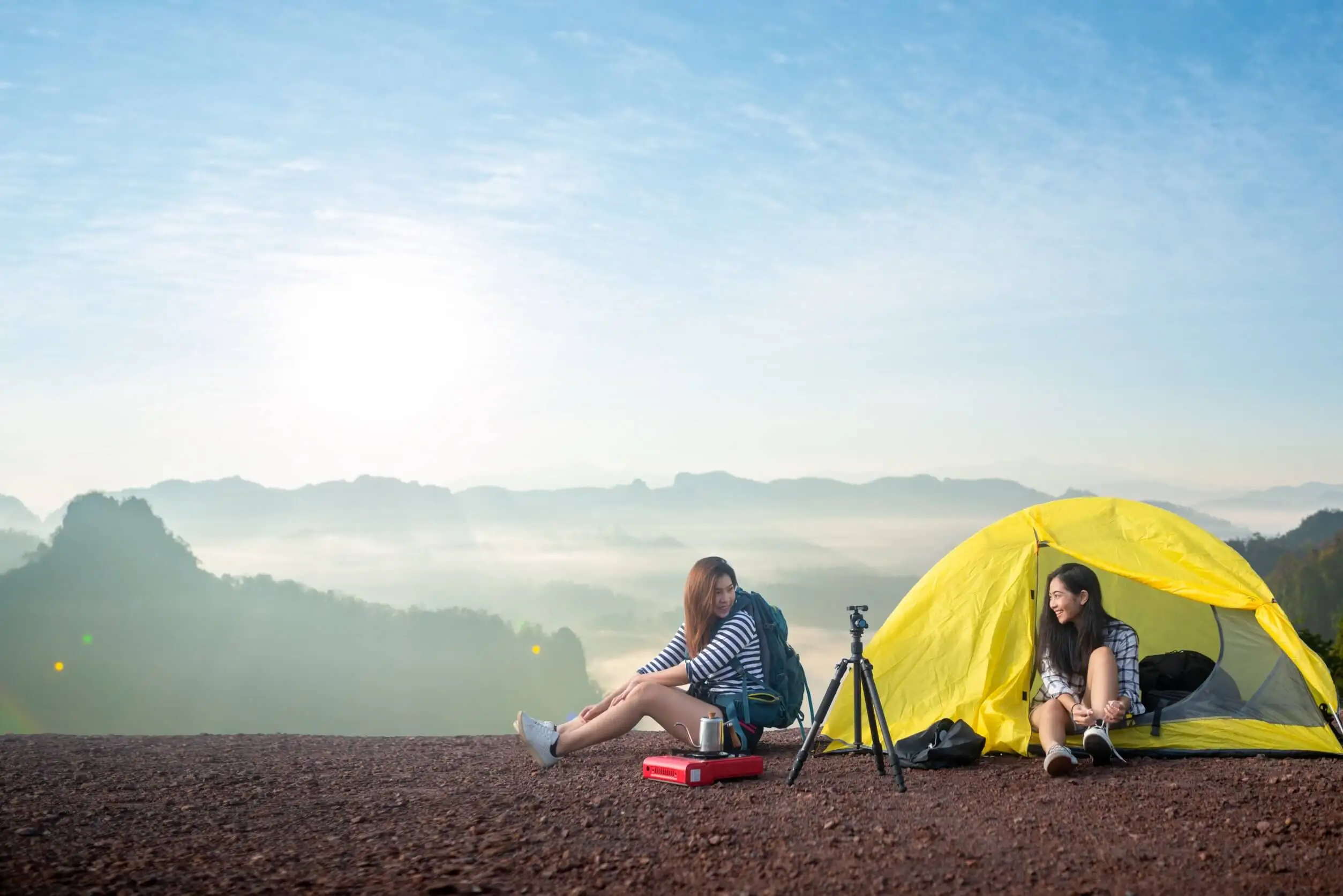 Los consejos para ir a un campamento por primera vez incluyen conocer a otra persona