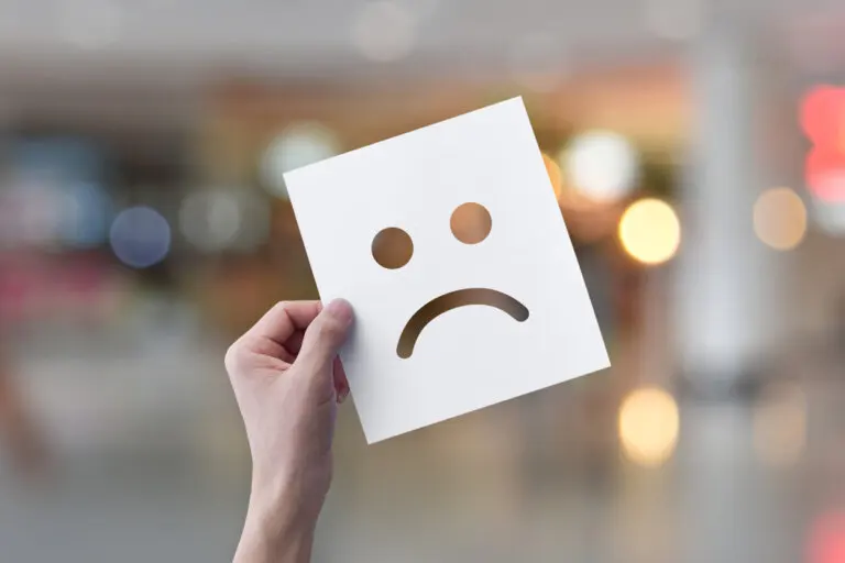 ¿Qué son las emociones aflictivas y cómo nos afectan?