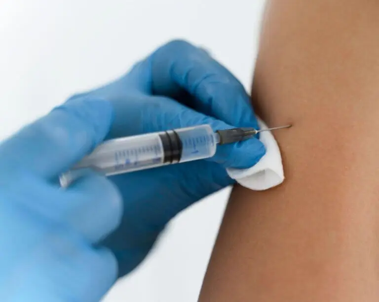 Vacuna contra el VPH y salud oral: ¿cómo se relacionan?