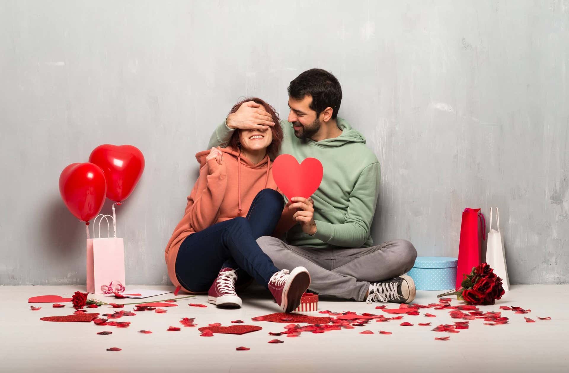 Bombardeo de amor: ¿qué es y cómo detectarlo?