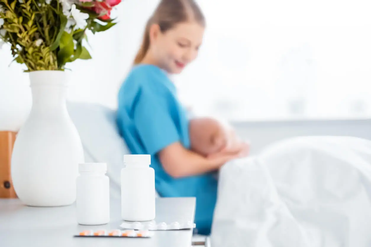 Los antipiréticos incluyen el acetaminofén