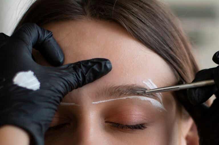 Laminado de cejas: el complemento ideal para tu maquillaje