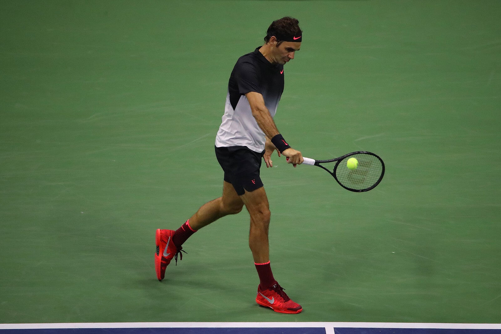 El revés, una de las mejores armas de Federer.