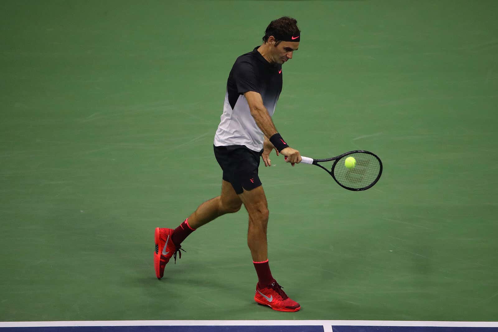 Federer op de tennisbaan