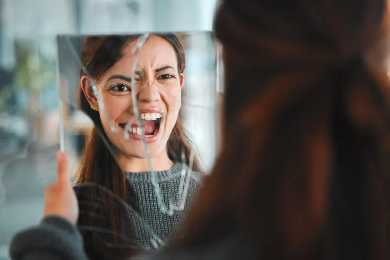 ¿Qué significa tener un brote psicótico?