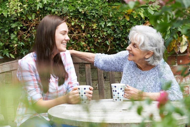 Relaciones intergeneracionales: importancia y beneficios
