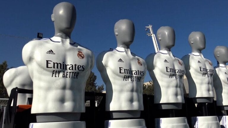 La barrera de entrenamiento para tiros libres del Real Madrid