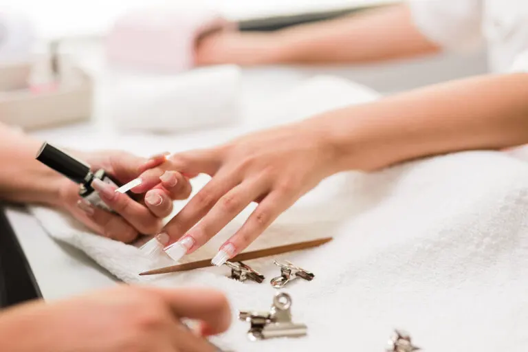 Uñas en fibra de vidrio: ventajas y desventajas