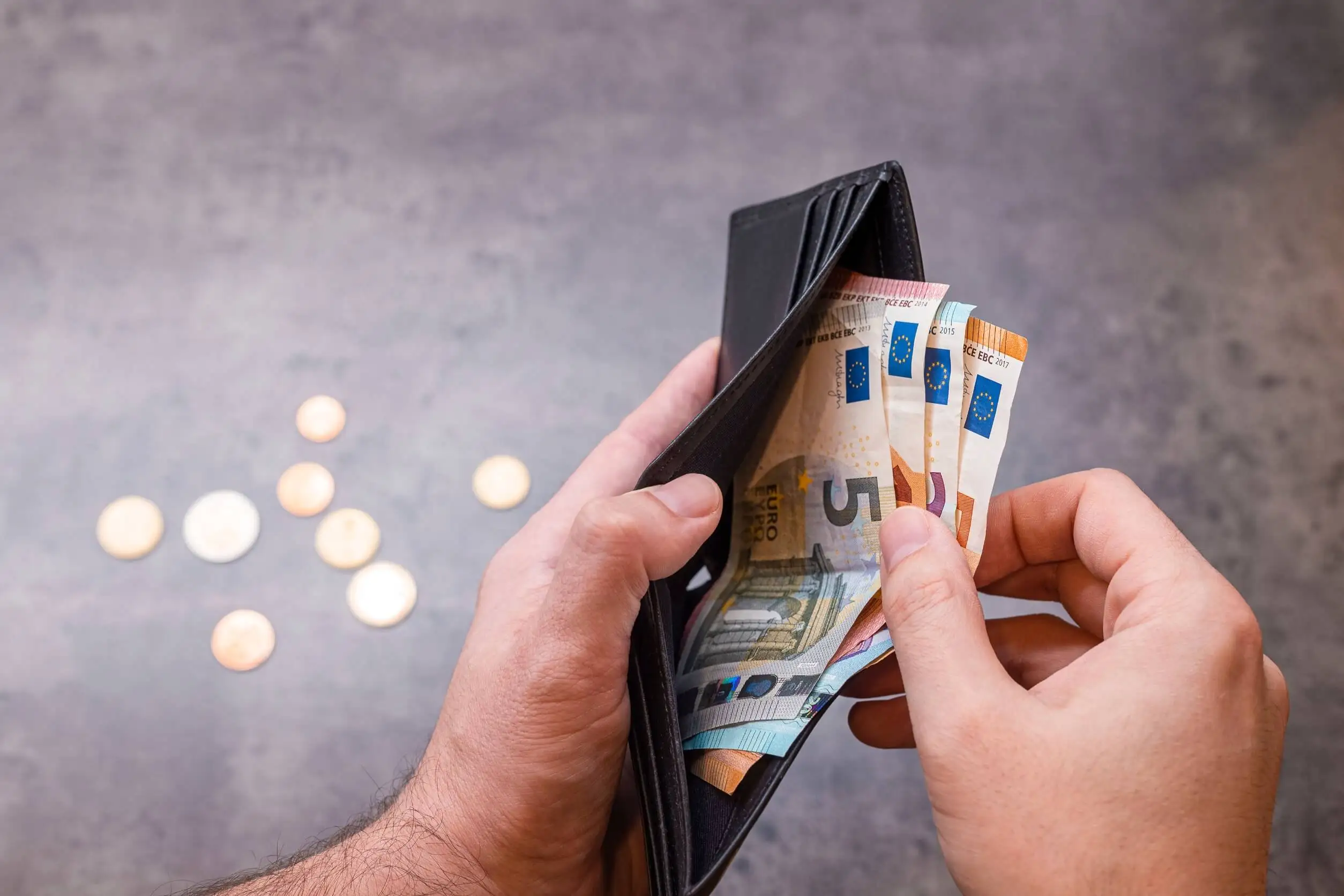 Extrinisische Motivation - Geld im Geldbeutel