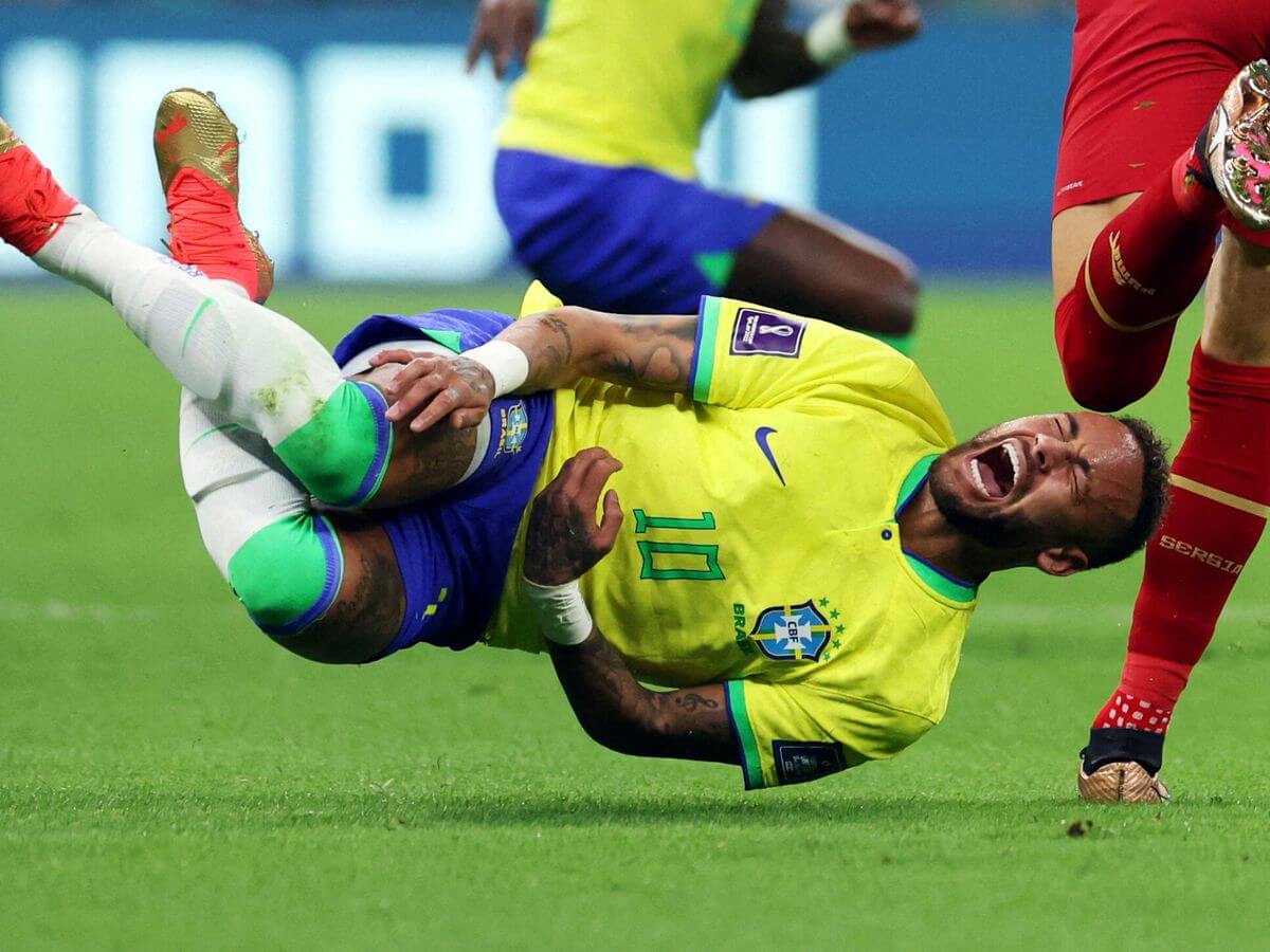Preocupación por la lesión de Neymar: ¿podrá continuar en el Mundial con una entorsis de tobillo?