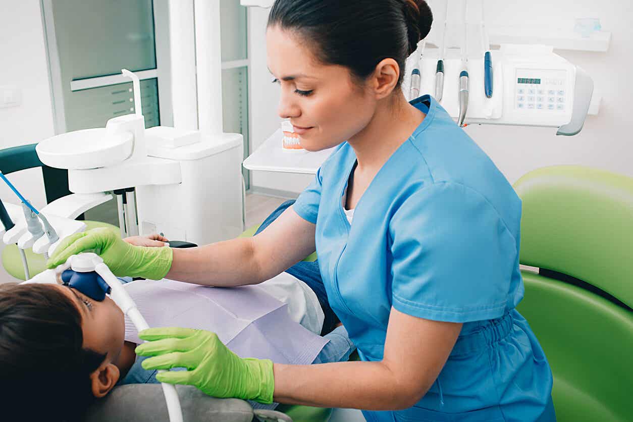 Sedación consciente en odontología: aplicaciones y ventajas