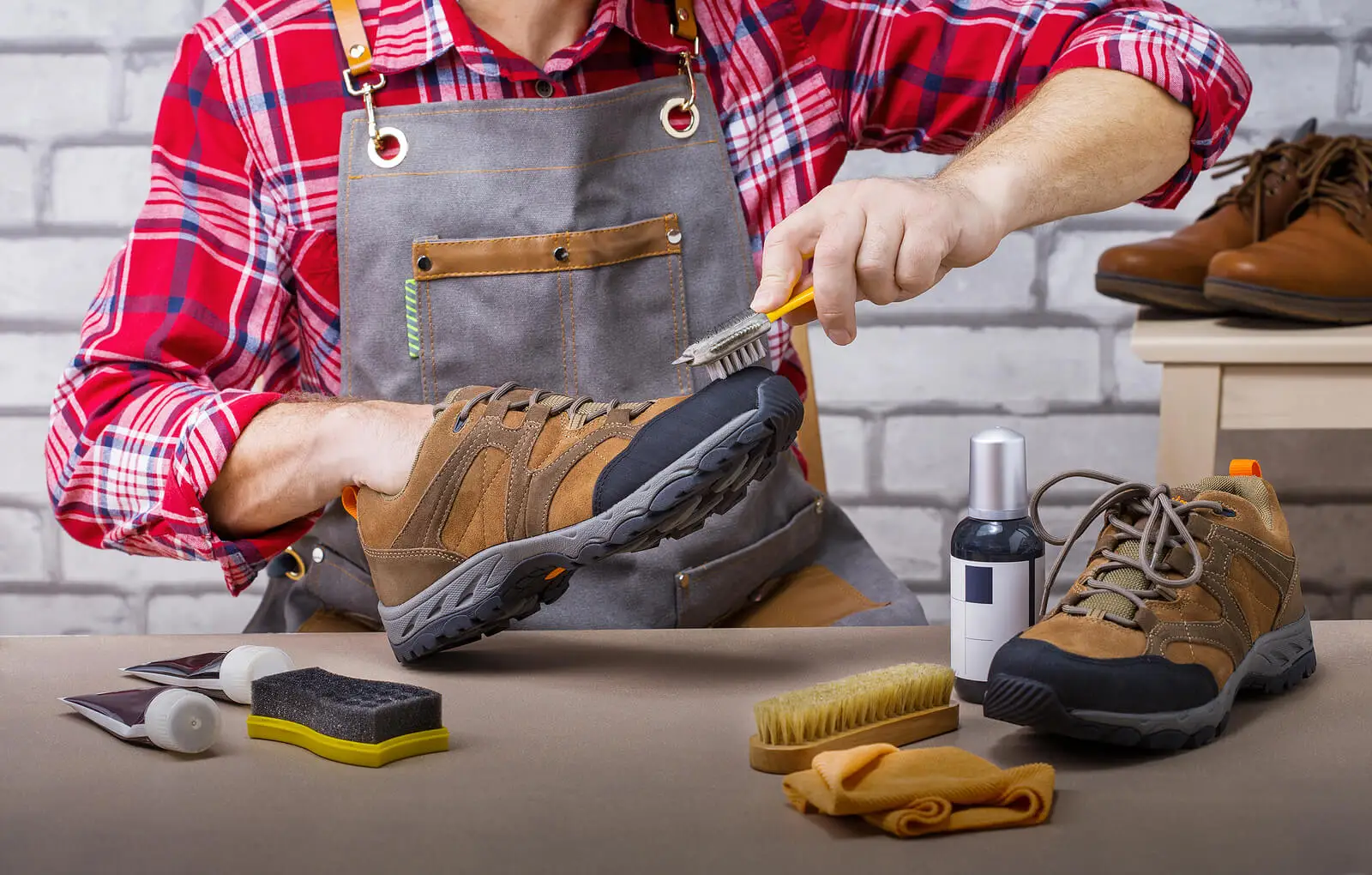 Che cos'è il lucido da scarpe?